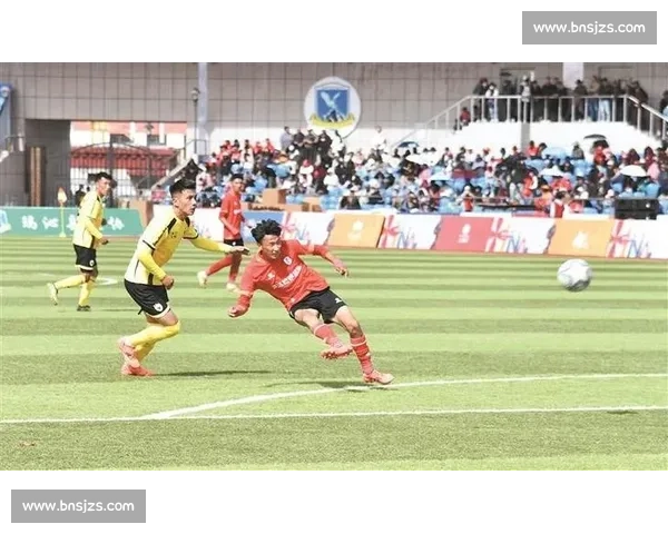 蓝白战火重燃：青超联赛巅峰对决燃爆高原绿茵场