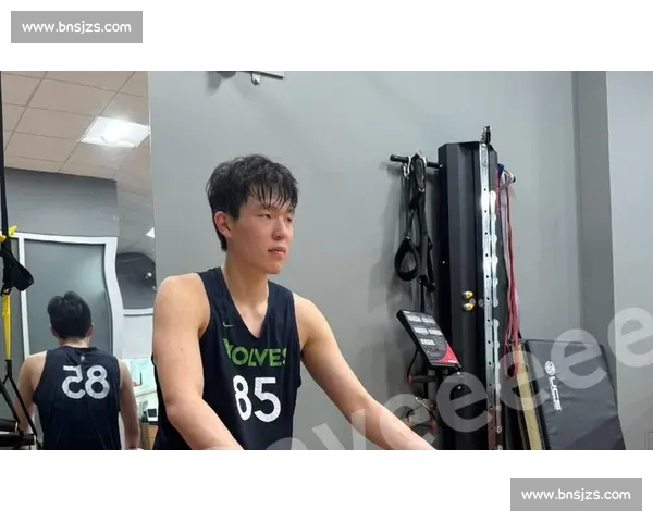 杨瀚森试训森林狼高光：底角三分连中 + 内线强打 + 精妙助攻展全能身手