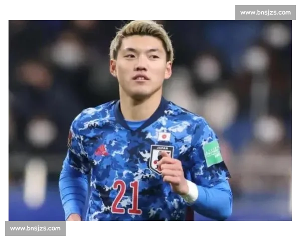 足坛喜事!堂安律大婚 日本国脚齐聚 美妆博主娇妻亮相