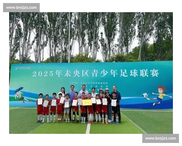 西航二校 U13 女足勇夺区赛冠军！技术与意志铸就青春荣耀