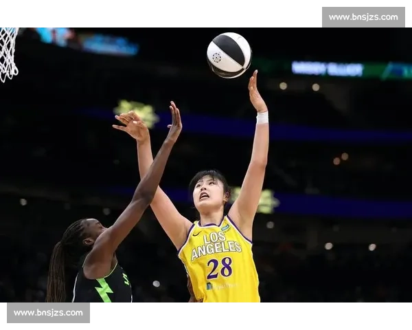 李月汝飞翼首秀闪耀！主帅盛赞内线核心，称其潜力未完全开发